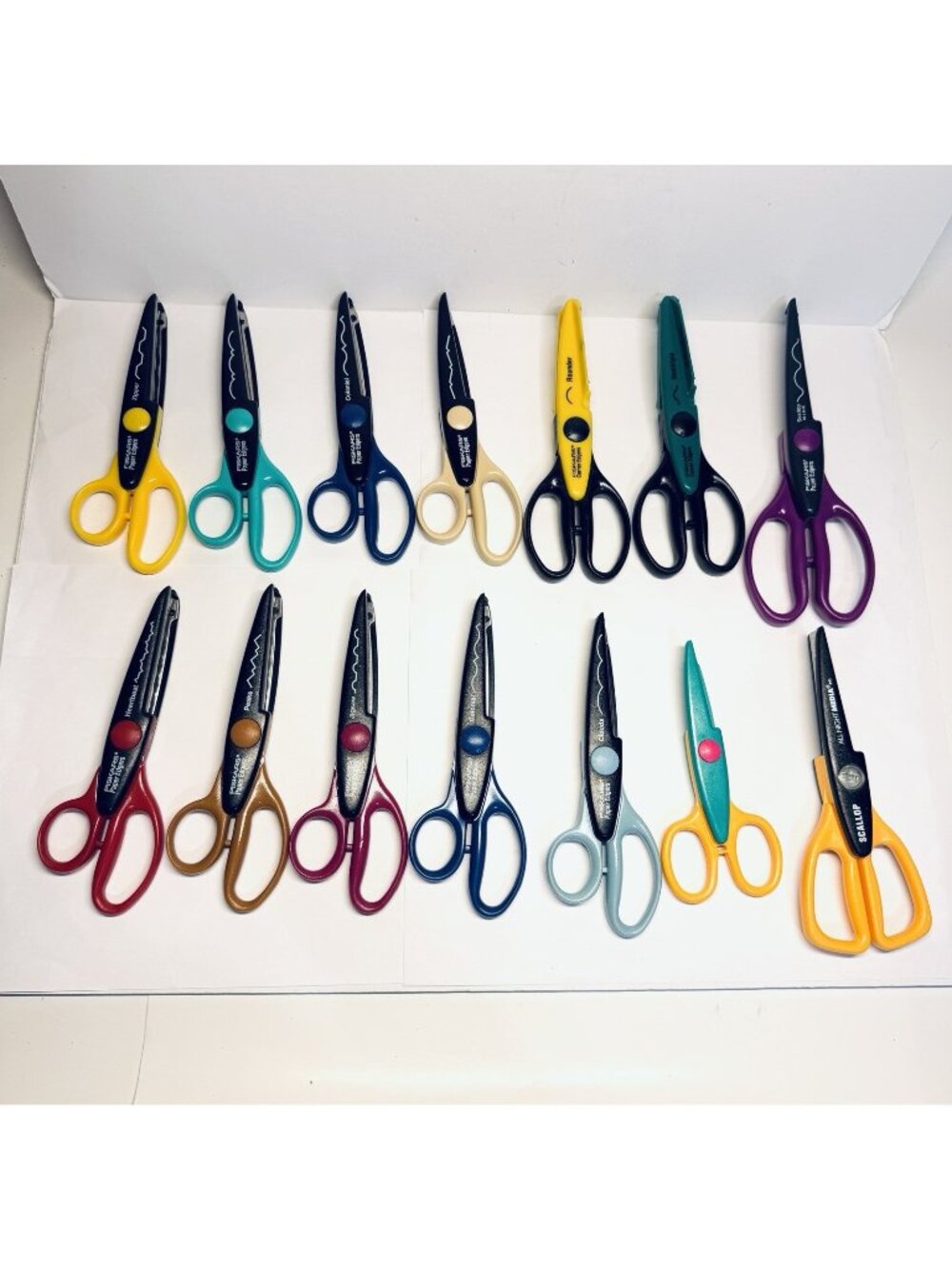 LOT OF 14 Paper Edgers 12 Fiskars, 1 All Night Media, 1 No Brand Scrapbook Cards